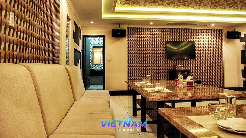 고급스러운 인테리어의 가라오케 룸