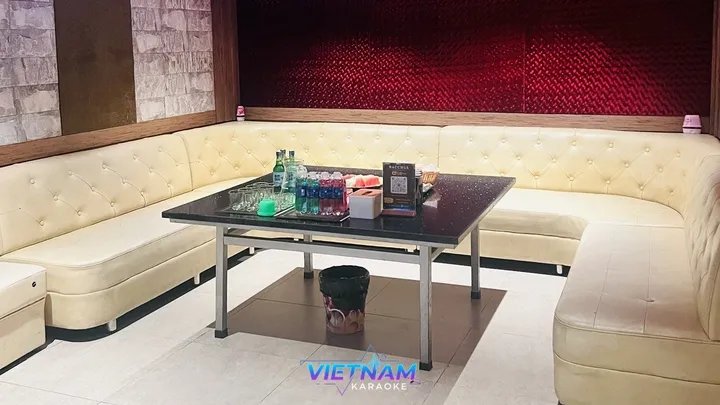 하노이 박카스 가라오케