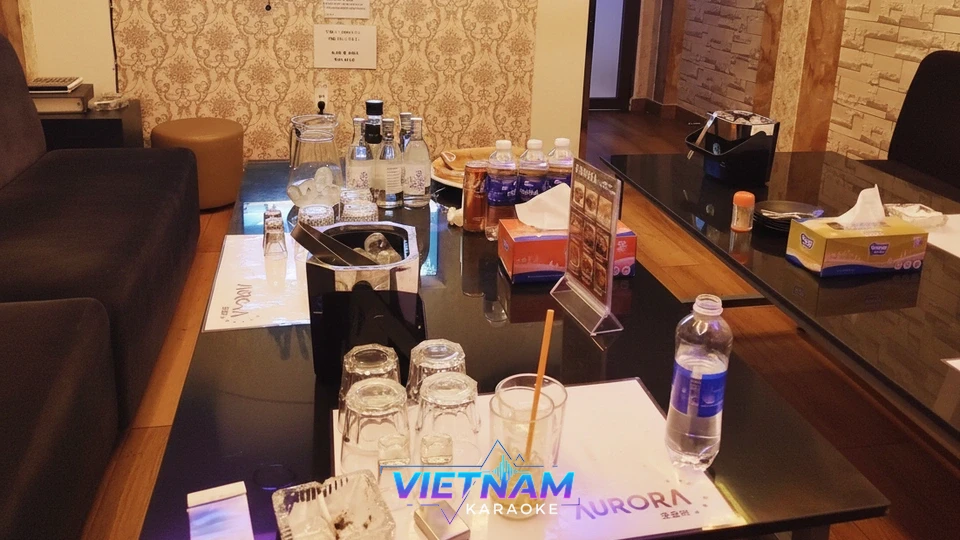 고급스러운 분위기의 가라오케 룸