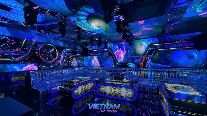 호치민 델루나 가라오케