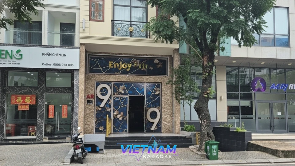 나인 가라오케 건물 외부 전경