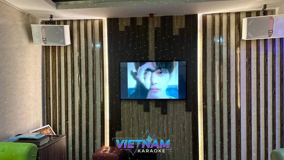 세련된 인테리어의 가라오케 룸