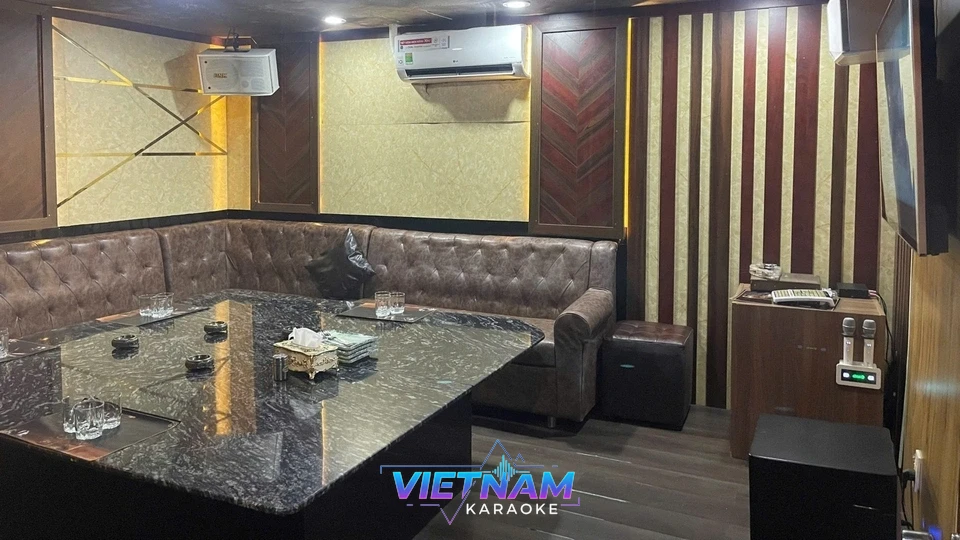 깔끔한 내부 시설의 가라오케